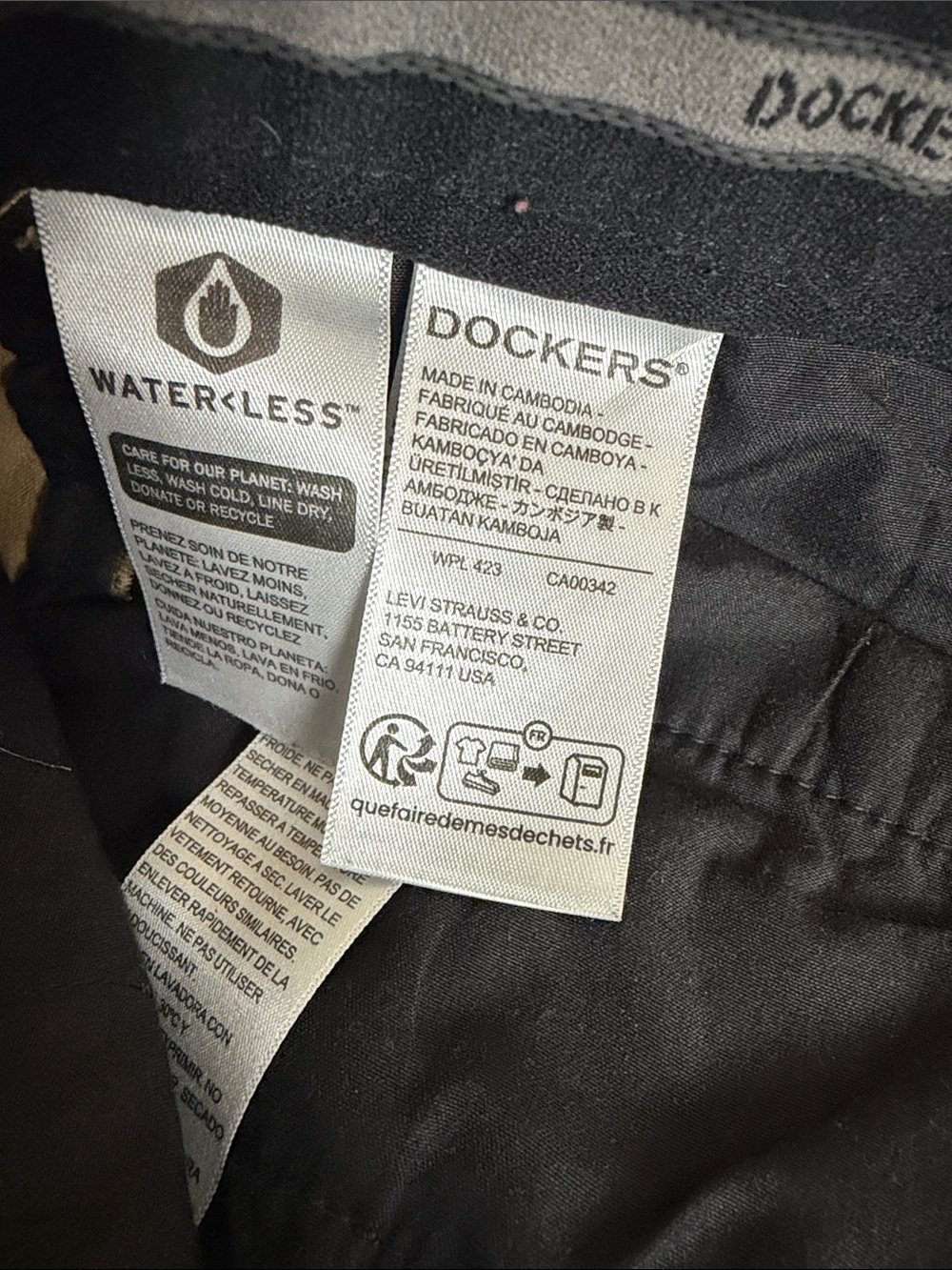 Dockers Men's Chinos in Light Khaki - Picture 4 of 5